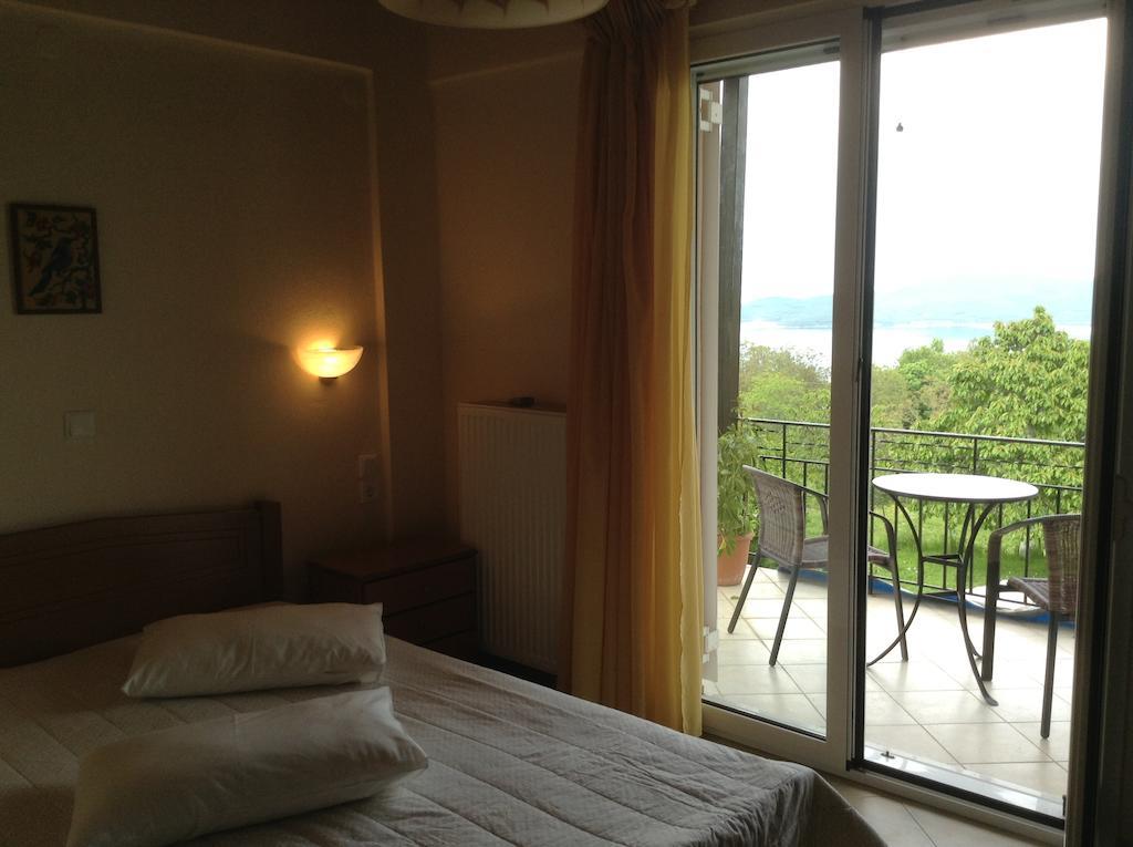 Guesthouse Lamprini Неохорион Номер фото
